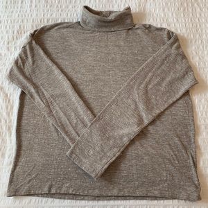 Madewell boxy turtleneck shirt - like new!
